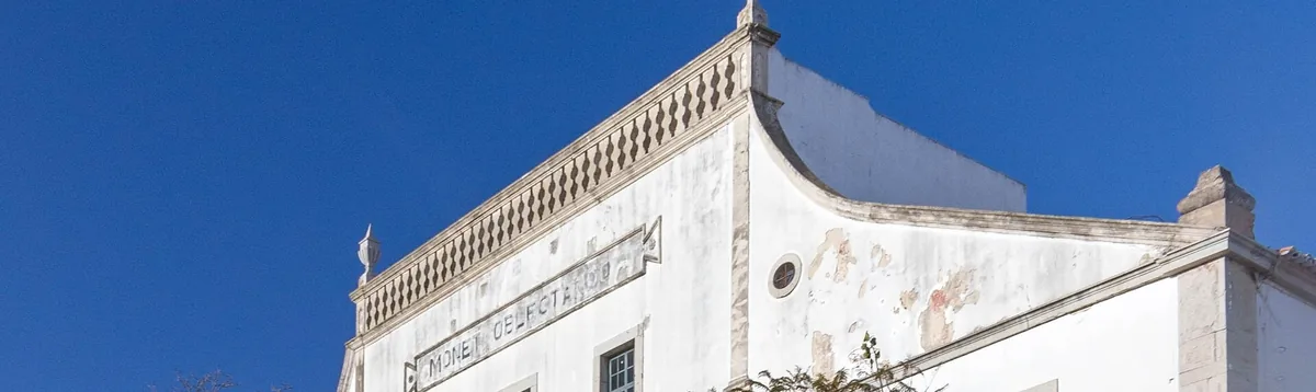 The exterior of Teatro Lethes in Faro.